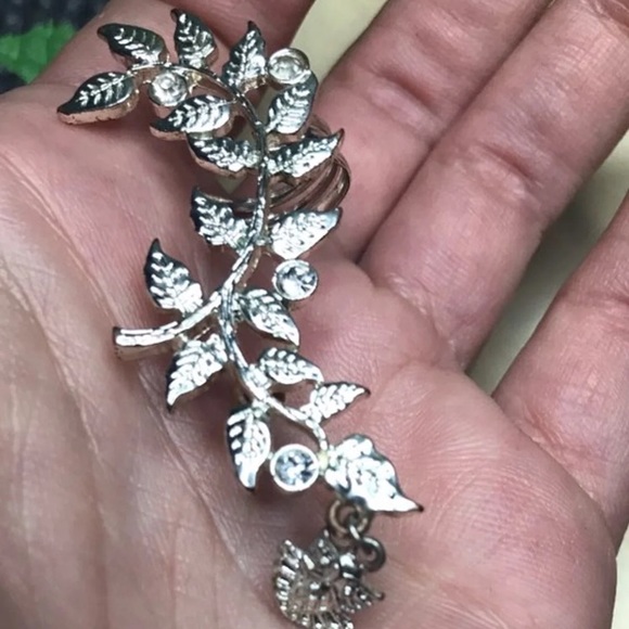 🦉 Owl’s Vineyard Ear Cuff 🦉 - Picture 5 of 6